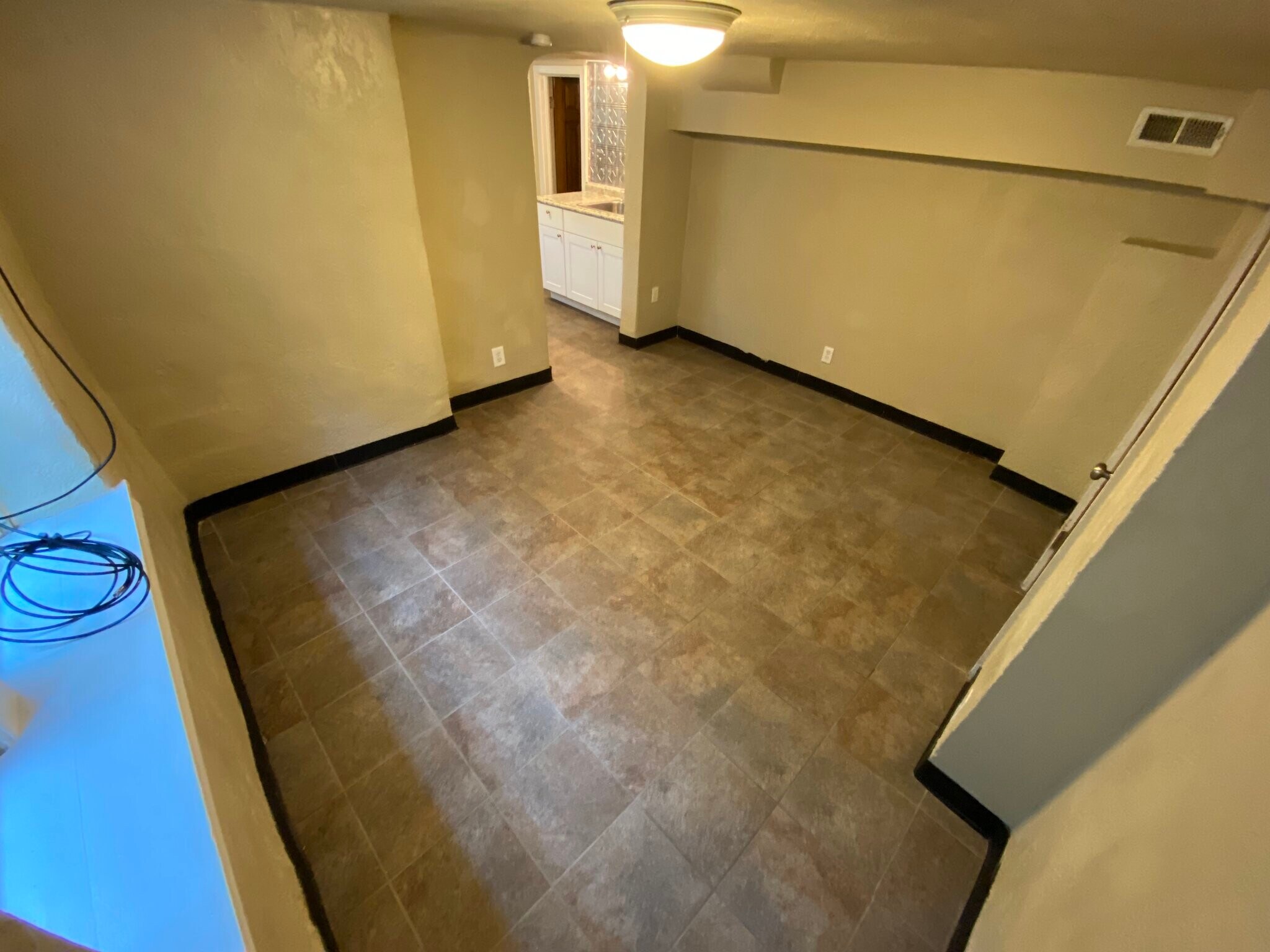 Building Photo - 1011 Fremont St