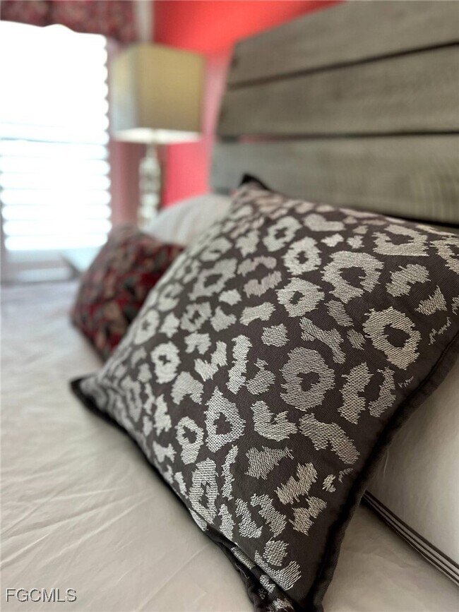 Building Photo - 5255 Coronado Pkwy