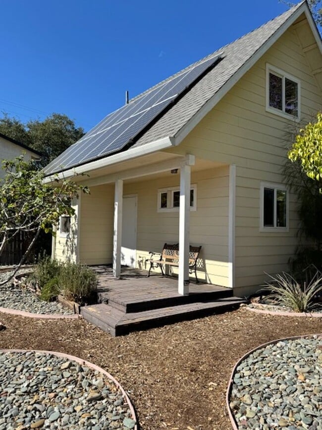 Building Photo - SHAS2352