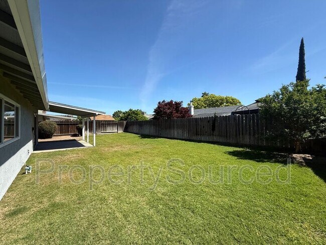 Building Photo - 1462 Snyder St