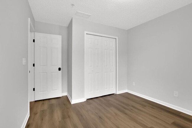 Building Photo - 518 Dragonfly Ct