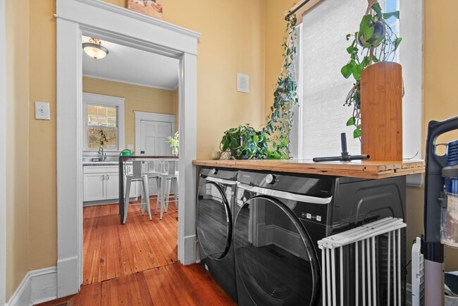 Building Photo - Gorgeous Home in Durham!