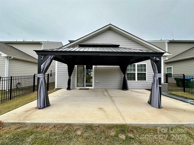 Building Photo - 389 Runner Stone Ln