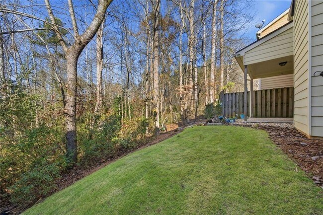 Building Photo - 513 Broughton Dr