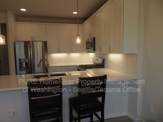 Building Photo - 5445 50th Lp SE