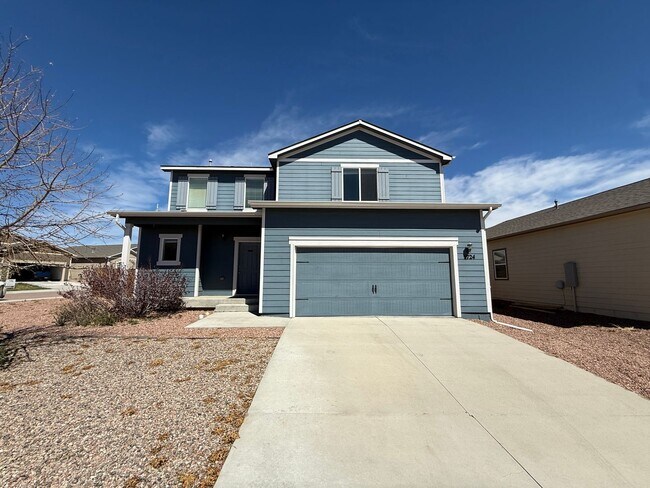 Building Photo - 3 Bed 3 Bath Home Minutes Away from Ft. Carson, Peterson SFB , & Schriever SFB!!