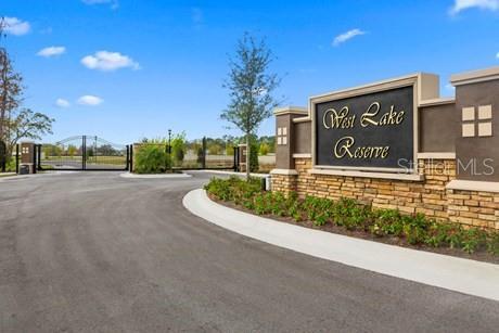 Building Photo - 8919 Reserve Manor Dr