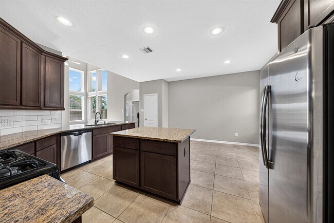 Building Photo - 29122 Parker Trace Dr