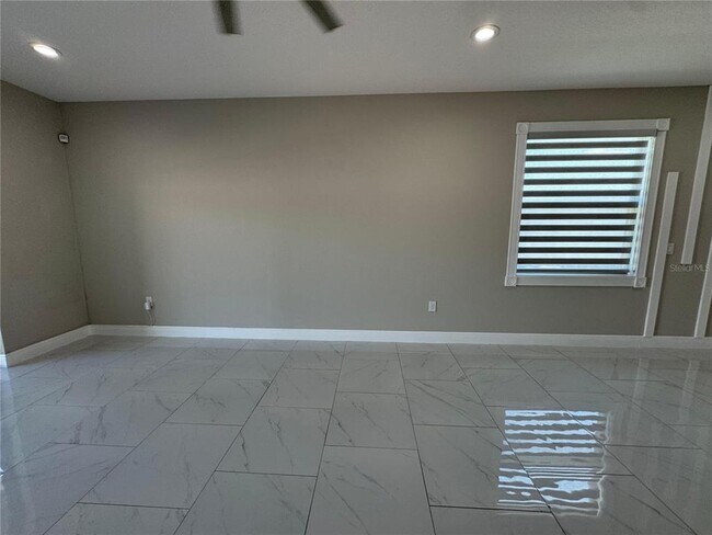 Building Photo - 5300 Pavia Dr