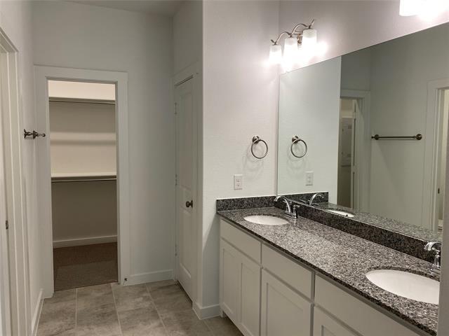 Building Photo - 2721 Vista Park Ln