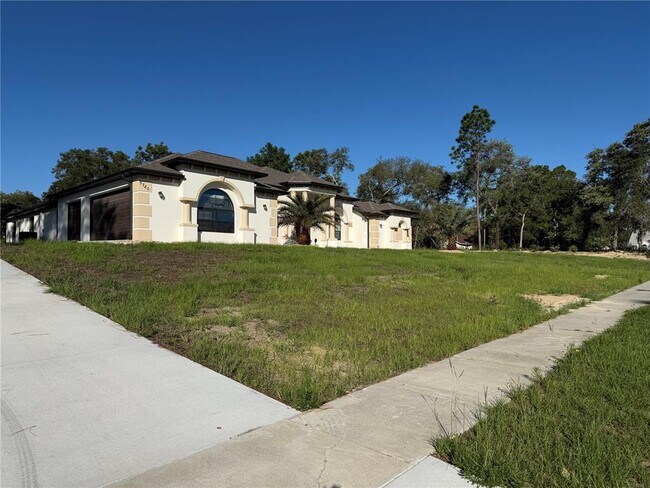 Building Photo - 5780 N Lena Dr