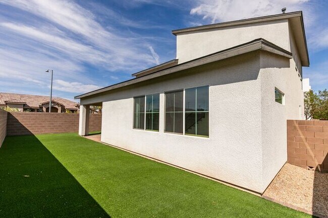 Building Photo - COMING SOON - Ready no later than Mid-June