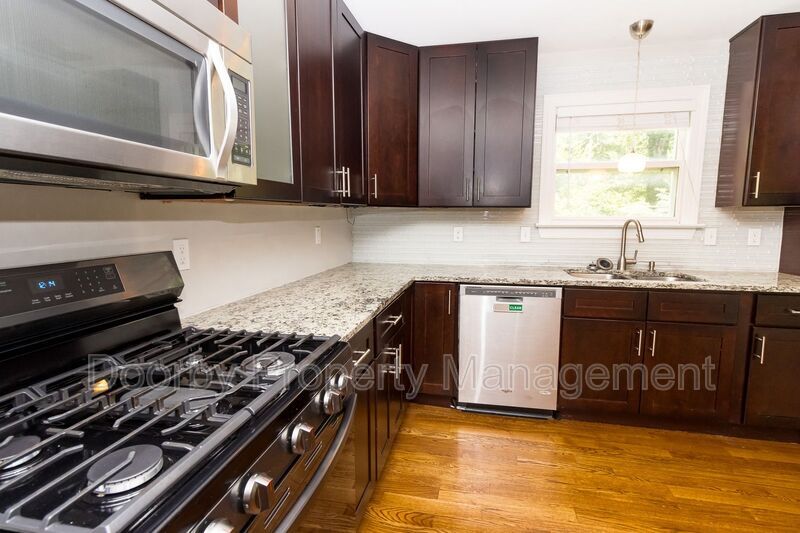 Building Photo - 1205 Worthington St