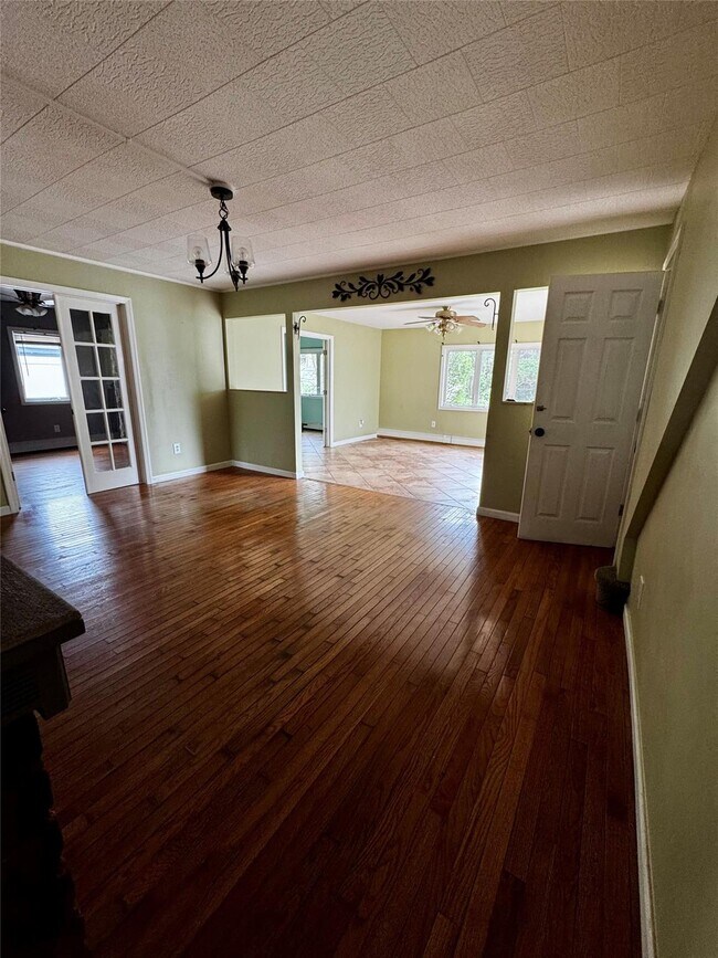 Building Photo - 94 Hardy Ln