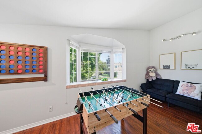 Building Photo - 4115 Laurelgrove Ave