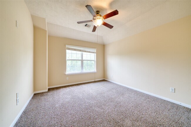 Building Photo - 24618 Malca Manor Dr