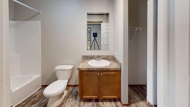 Building Photo - 120 Northwest Dr