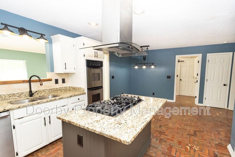 Building Photo - 6114 Sasha Ln