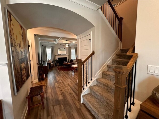 Building Photo - 325 Sterling Creek Wy