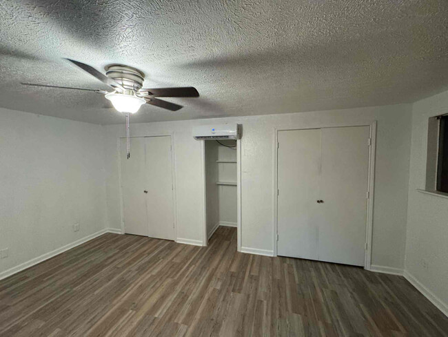 Building Photo - 4402 Gee St