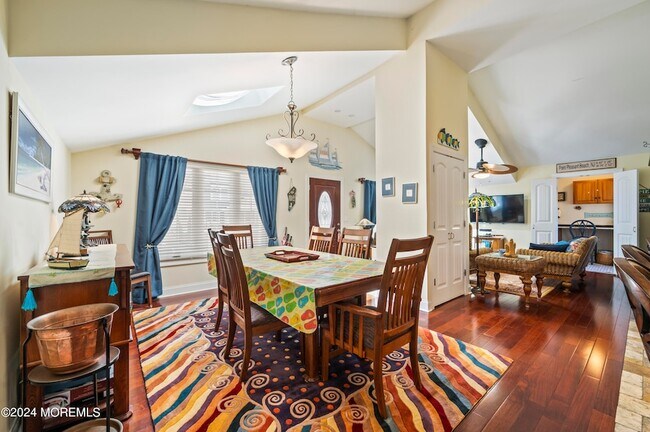 Building Photo - 204 Randall Ave