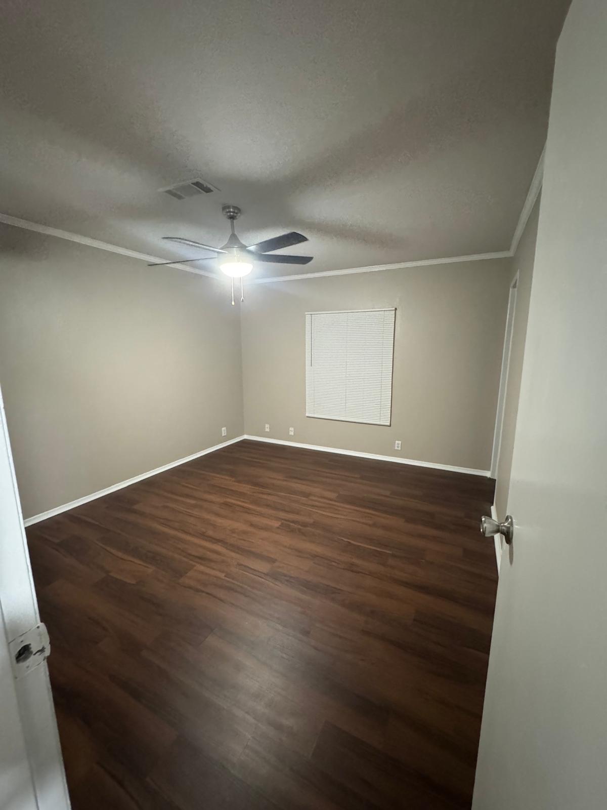 Building Photo - 11727 Greenglen Dr