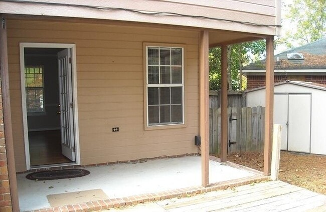 Building Photo - 322 Lamplighter Ln