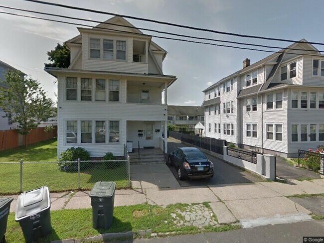 Building Photo - 45 Tremont Ave