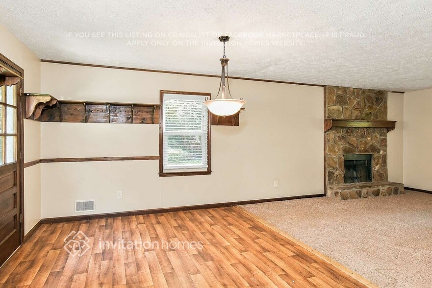 Building Photo - 266 Farm Ridge Dr NE