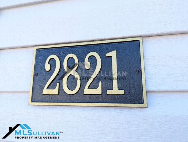 Building Photo - 2821 Egert Dr