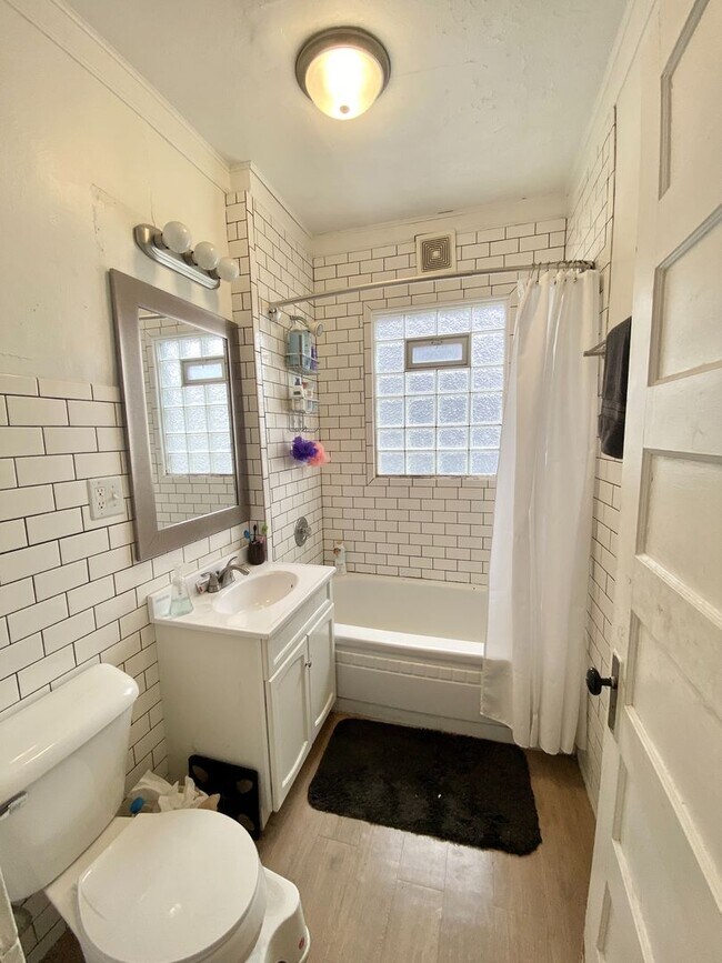 Building Photo - 2586 N Cramer St