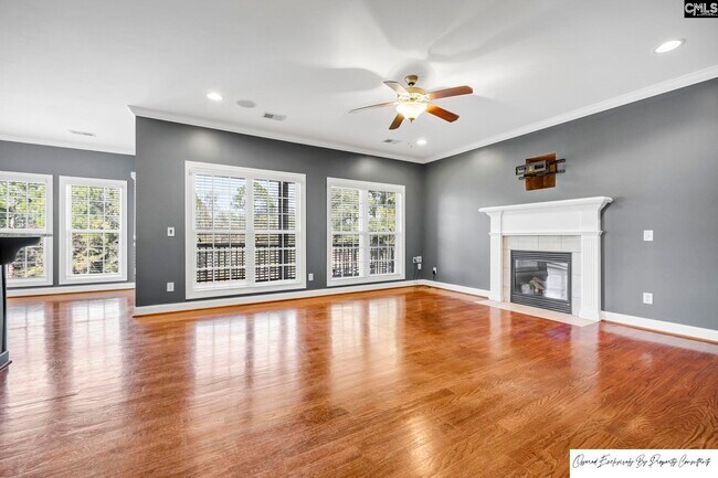 Building Photo - 120 Pinehurst Ct
