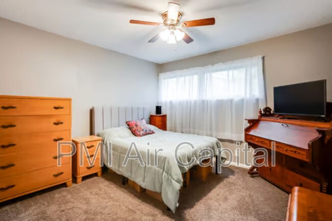 Building Photo - 1917 N Edgemoor St