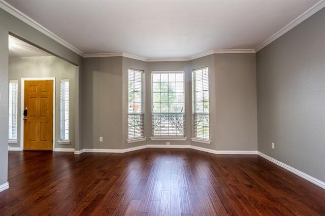 Building Photo - 2208 Kingsley Dr
