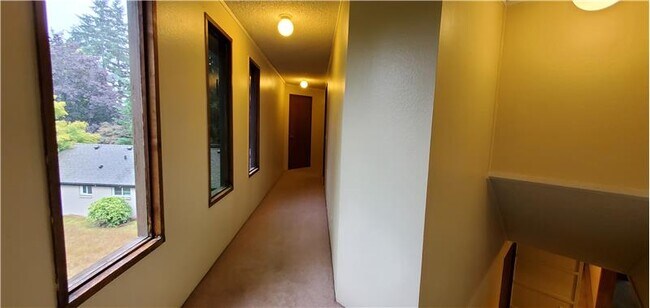 Building Photo - 18914 Ballinger Way NE