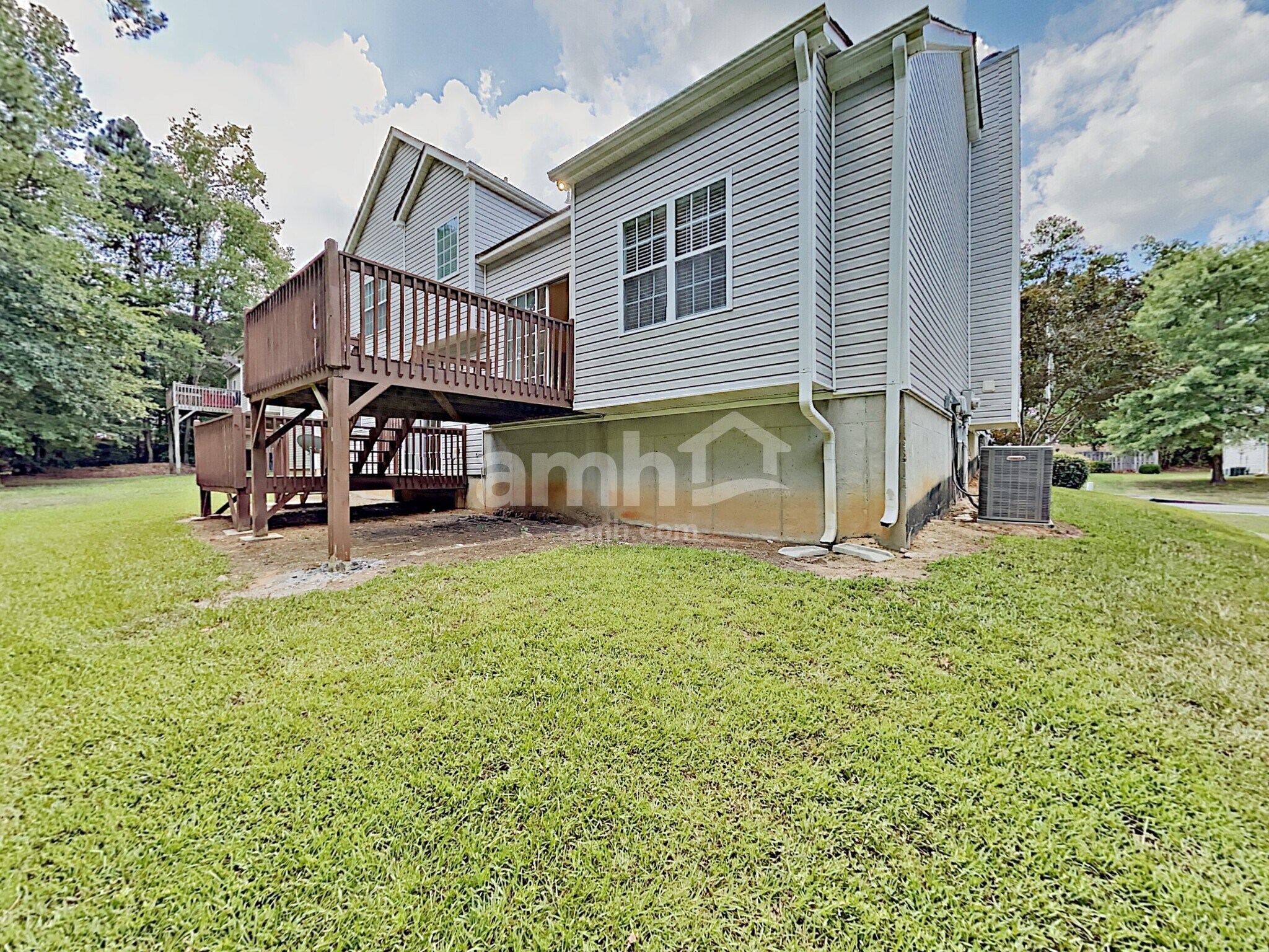 Building Photo - 5759 Newnan Cir