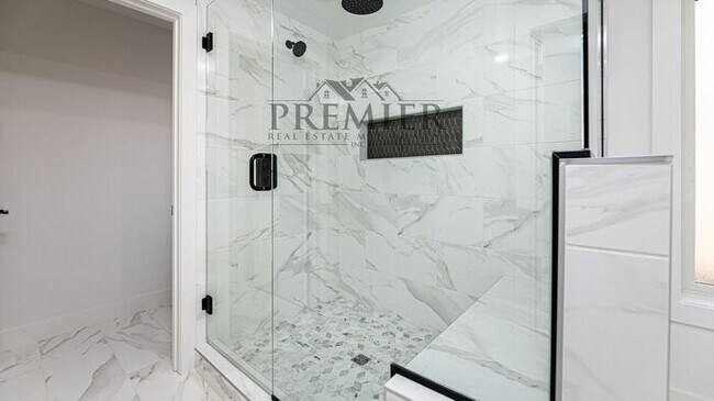 Building Photo - Stunning Remodeled 4 bedroom / 4 bath-2026...