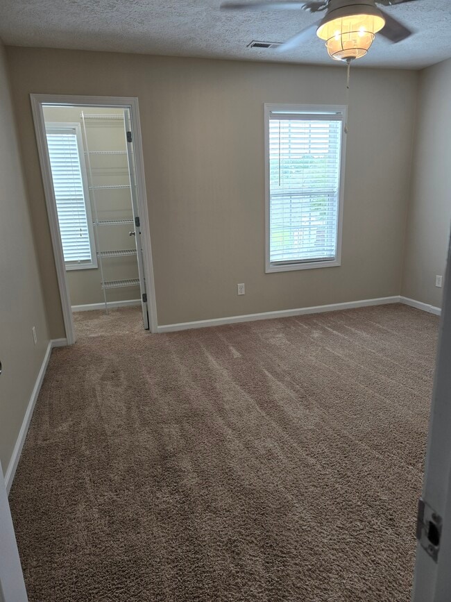 Building Photo - 102 Glen Cannon Dr