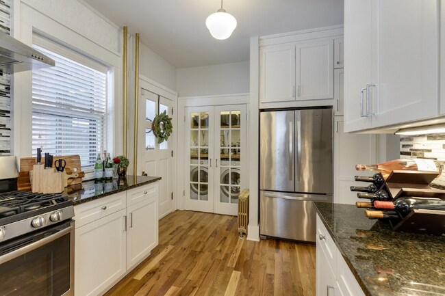 Building Photo - 1900 Columbus Ave.