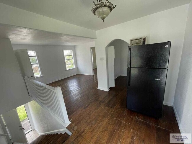 Building Photo - 521 N 9th St