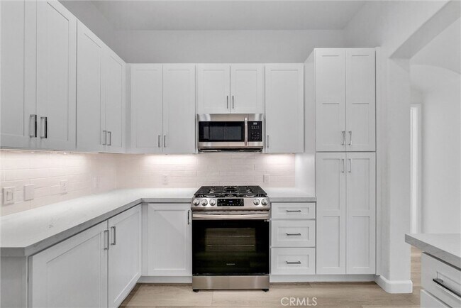 Building Photo - 6 Celano Ct