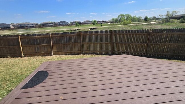 Building Photo - 313 Charles Trl