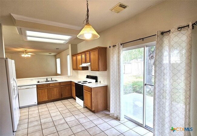 Building Photo - 237 Tapwood Ln