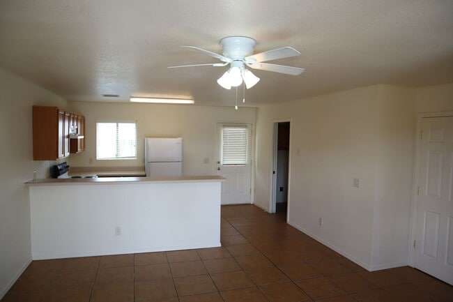 Building Photo - Cool Price, Hot Item!