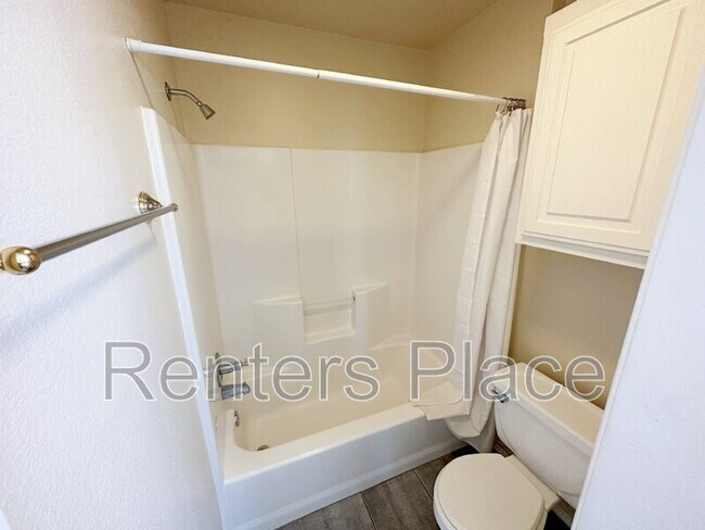 Building Photo - 11705 S Forest Ct
