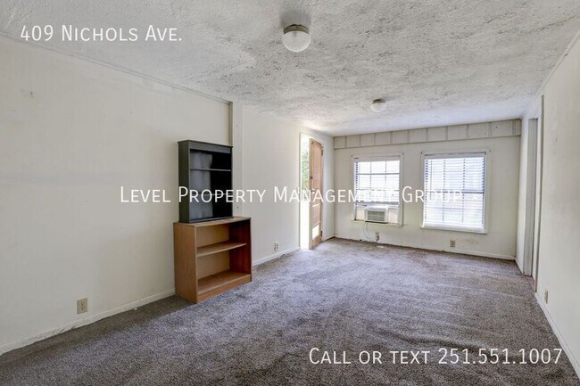 Building Photo - 409 Nichols Ave