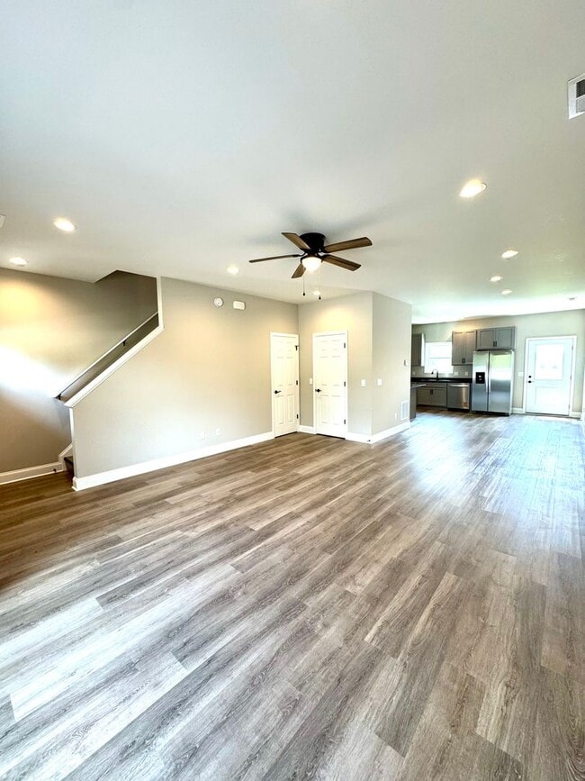 Building Photo - Brand New 3 Bed, 2.5 Bath Townhouse