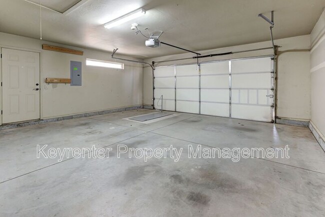 Building Photo - 9016 NW 75th St