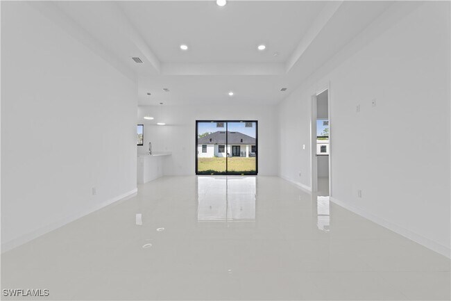 Building Photo - 3808 10th St SW