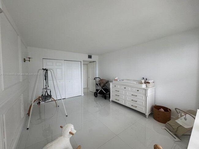 Building Photo - 3800 S Ocean Dr